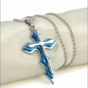 Cross pendant stainless steel necklace with high quality and unique design